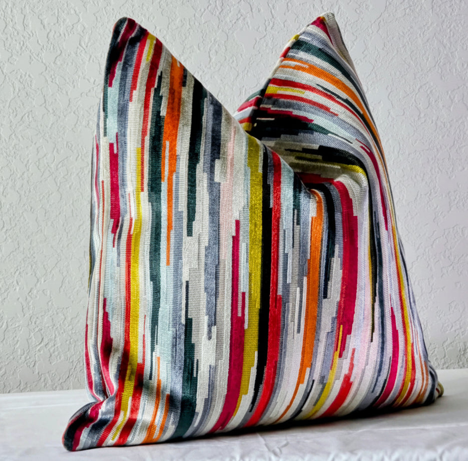 Linear Flow Throw Pillow